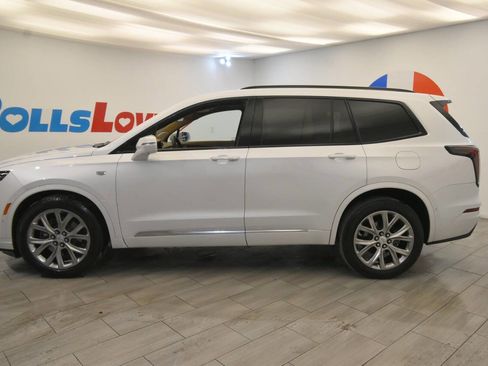 Used 2020 Cadillac XT6 Sport w/ Platinum Package image 2