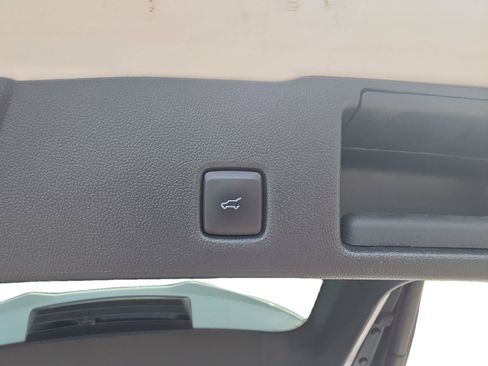 Used 2023 Ford Escape ST-Line AWD/4WD image 22
