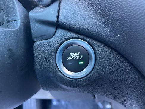 Used 2020 Chevrolet Equinox LT image 22