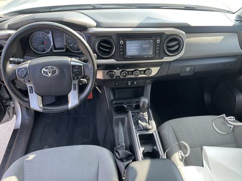 Used 2019 Toyota Tacoma SR5 AWD/4WD image 15