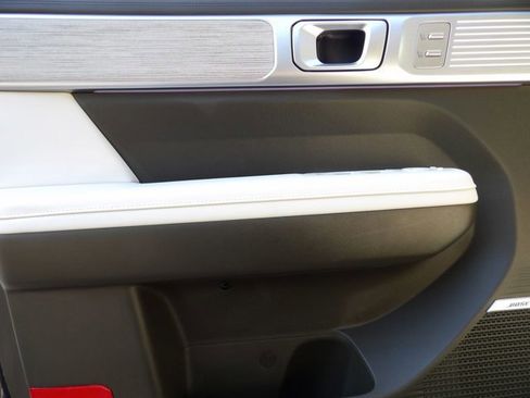 Used 2025 Hyundai Santa Fe Calligraphy image 10