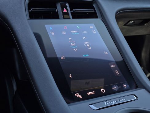 Used 2024 Porsche Taycan image 38