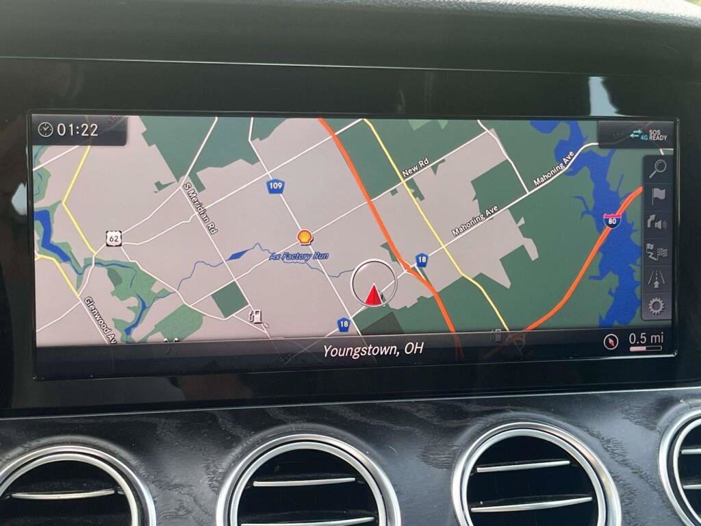 Used 2019 Mercedes-Benz E 300 4MATIC image 23