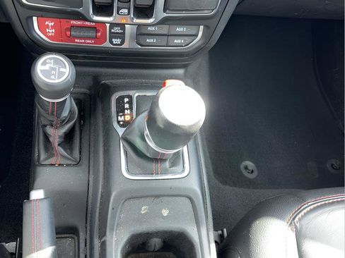 Used 2021 Jeep Wrangler Unlimited Rubicon image 30