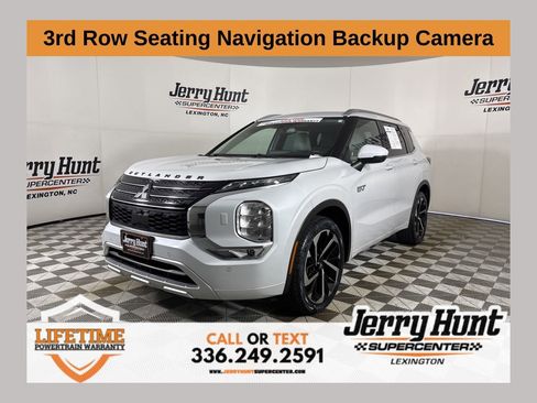 Used 2023 Mitsubishi Outlander SEL image 1