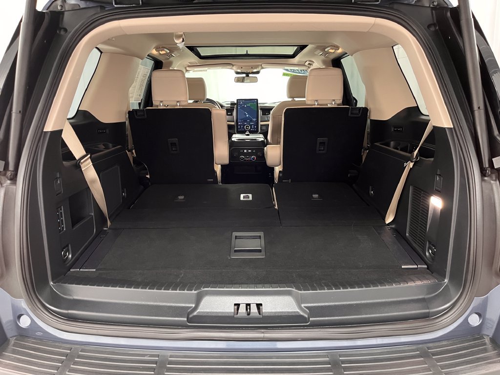 Used 2023 Ford Expedition Platinum AWD/4WD image 41