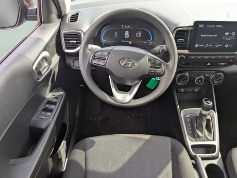 New 2026 Hyundai Venue SE FWD image 17