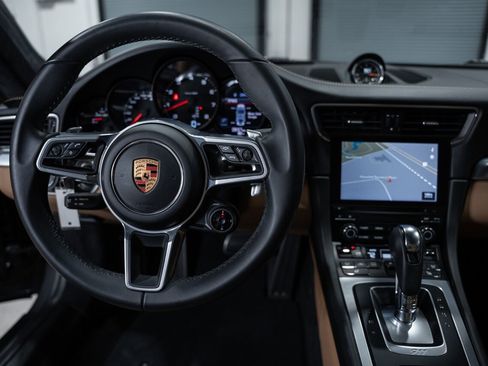 Used 2018 Porsche 911 Carrera RWD image 44