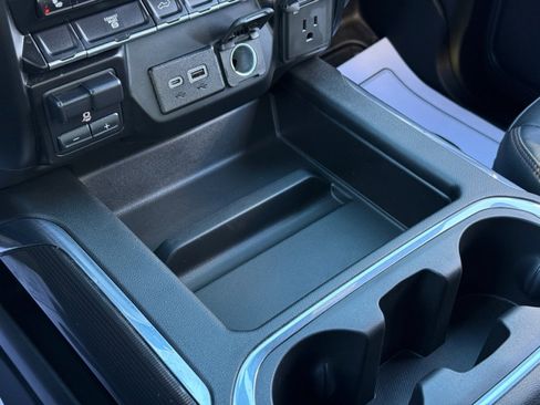 Used 2023 GMC Sierra 2500 AT4 image 29