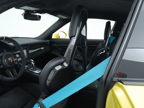 Used 2018 Porsche 911 GT2 RS image 29