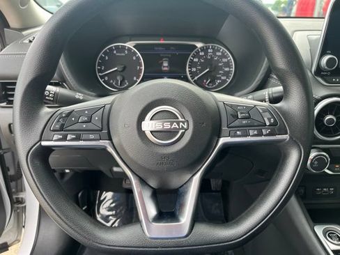 Used 2024 Nissan Sentra SV FWD image 13