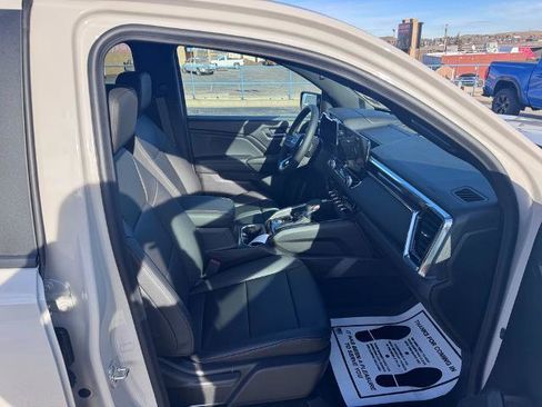 New 2026 GMC Canyon Elevation w/ Convenience Package image 14