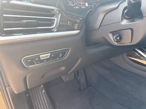 Used 2021 BMW X7 xDrive40i w/ Premium Package AWD/4WD image 16
