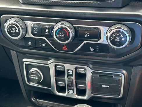 Used 2021 Jeep Wrangler Unlimited Sport w/ Cold Weather Group AWD/4WD image 35
