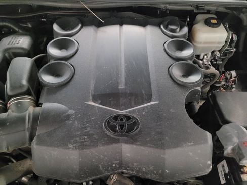 Used 2018 Toyota 4Runner SR5 Premium AWD/4WD image 30