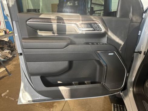 Used 2024 Chevrolet Silverado 2500 LTZ w/ LTZ Plus Package image 11