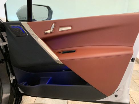 Used 2024 BMW iX M60 image 62