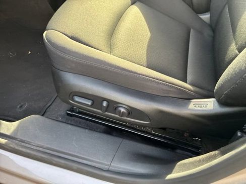 Used 2025 Chevrolet Malibu LT FWD image 16