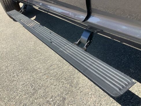New 2025 RAM 2500 Laramie AWD/4WD image 14