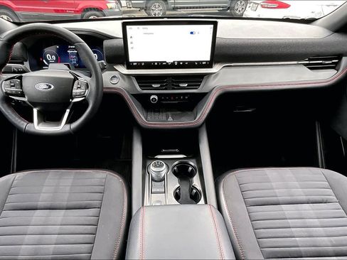 Used 2025 Ford Explorer ST-Line w/ Premium Package image 15