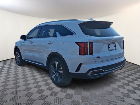 Used 2023 Kia Sorento EX AWD/4WD image 4
