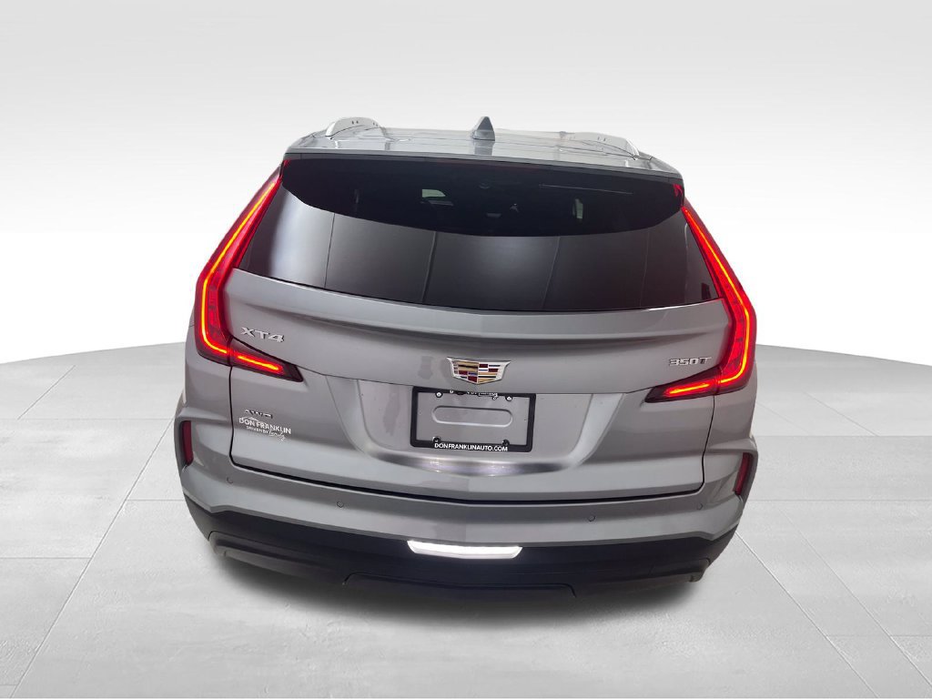 Used 2024 Cadillac XT4 Luxury w/ Cold Weather Package AWD/4WD image 5