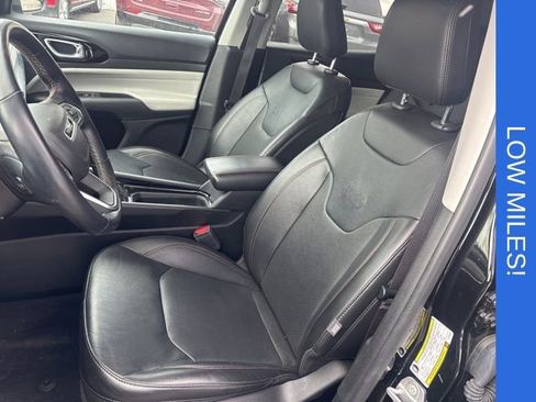 Used 2022 Jeep Compass Limited AWD/4WD image 9
