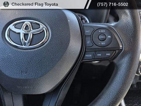 Used 2022 Toyota RAV4 XLE image 15