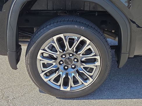 Used 2025 GMC Sierra 1500 Denali Ultimate image 7