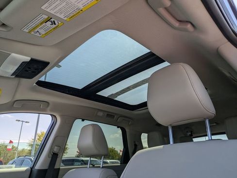 New 2026 Nissan Pathfinder SL image 32