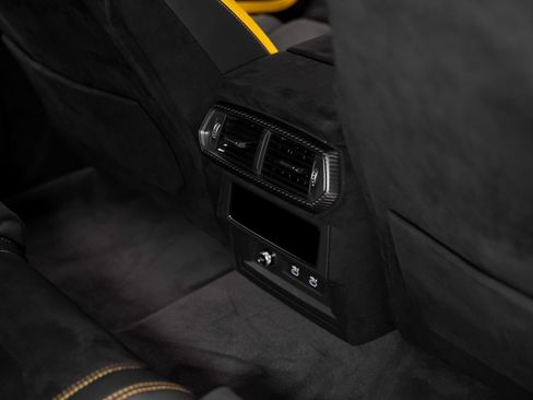 Used 2024 Lamborghini Urus Performante AWD/4WD image 77