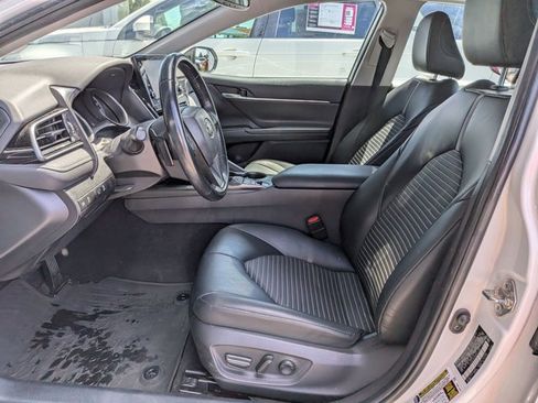 Used 2021 Toyota Camry SE w/ Audio Upgrade Package FWD image 16