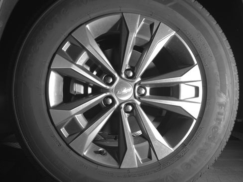 Used 2025 Chevrolet Equinox LT FWD image 12