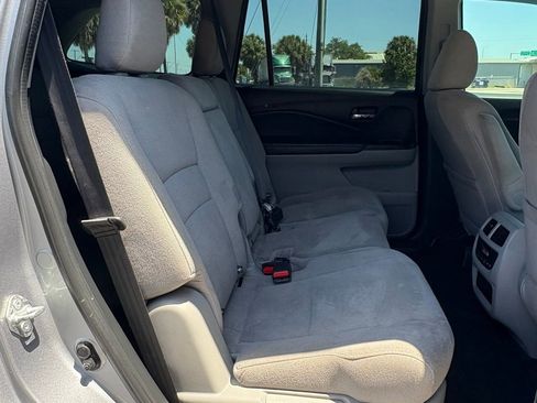Used 2021 Honda Pilot EX image 15