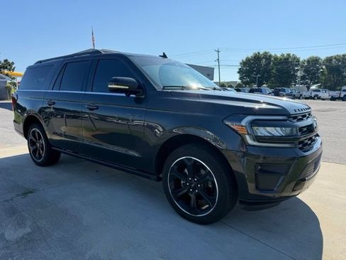 Used 2024 Ford Expedition Max Limited RWD image 4