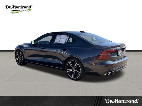 Used 2022 Volvo S60 B5 R-Design image 6