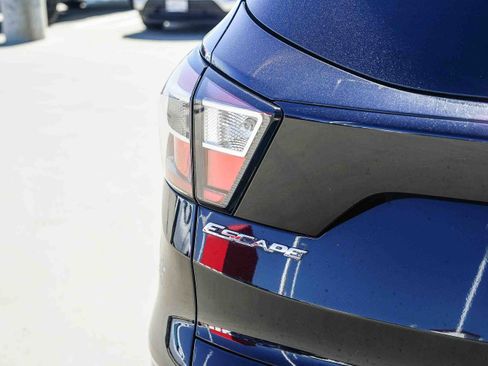 Used 2018 Ford Escape SEL image 11