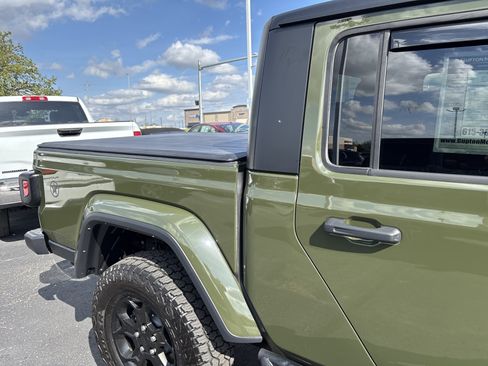 Used 2023 Jeep Gladiator Willys image 6