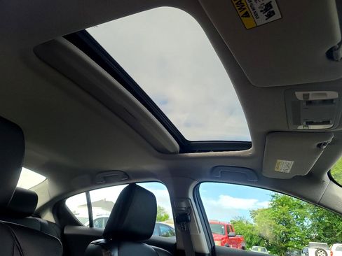 Used 2017 Acura ILX image 18