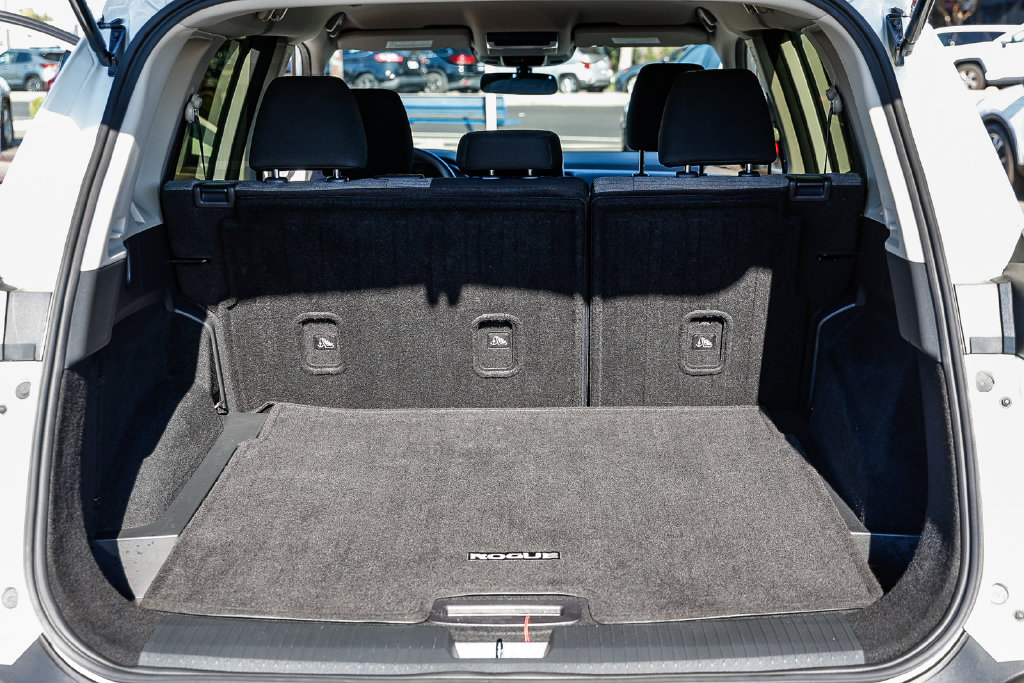 Used 2023 Nissan Rogue SV FWD image 54