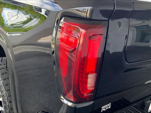Used 2024 GMC Sierra 1500 AT4 w/ Technology Package AWD/4WD image 28