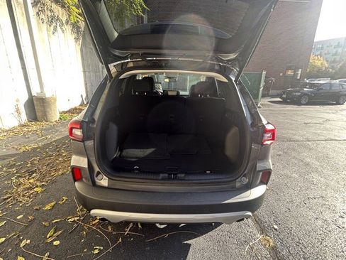 Used 2023 Ford Escape Platinum image 7
