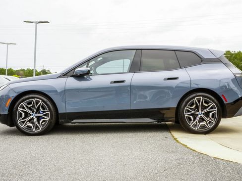 Used 2023 BMW iX M60 w/ Executive Package AWD/4WD image 9