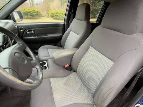 Used 2010 GMC Canyon SLE image 13