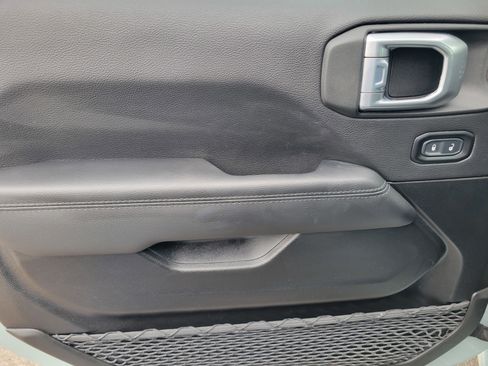 Used 2023 Jeep Wrangler Unlimited Sahara image 18