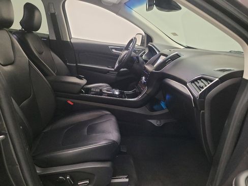 Used 2019 Ford Edge Titanium FWD image 21