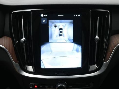 Used 2025 Volvo S60 B5 Plus FWD image 21