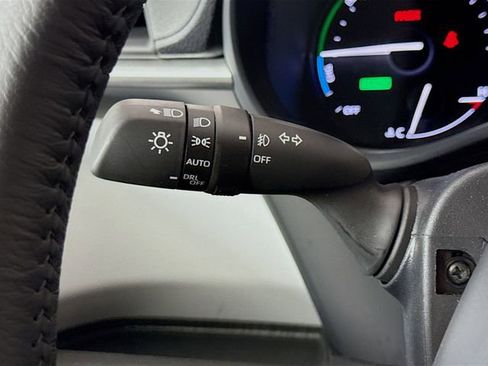 Used 2026 Toyota Sienna XLE FWD image 15