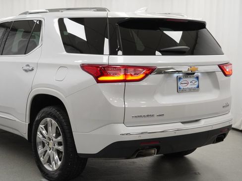 Used 2019 Chevrolet Traverse High Country w/ LPO, Floor Liner Package AWD/4WD image 41