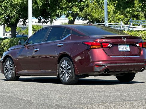 Certified 2023 Nissan Altima 2.5 SV w/ SV Premium Package FWD image 6